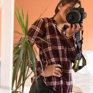 AMERICAN EAGLE BOYFRIEND FIT FLANNEL